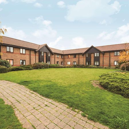 Ramada By Wyndham Cambridge Hotel Fen Drayton Luaran gambar