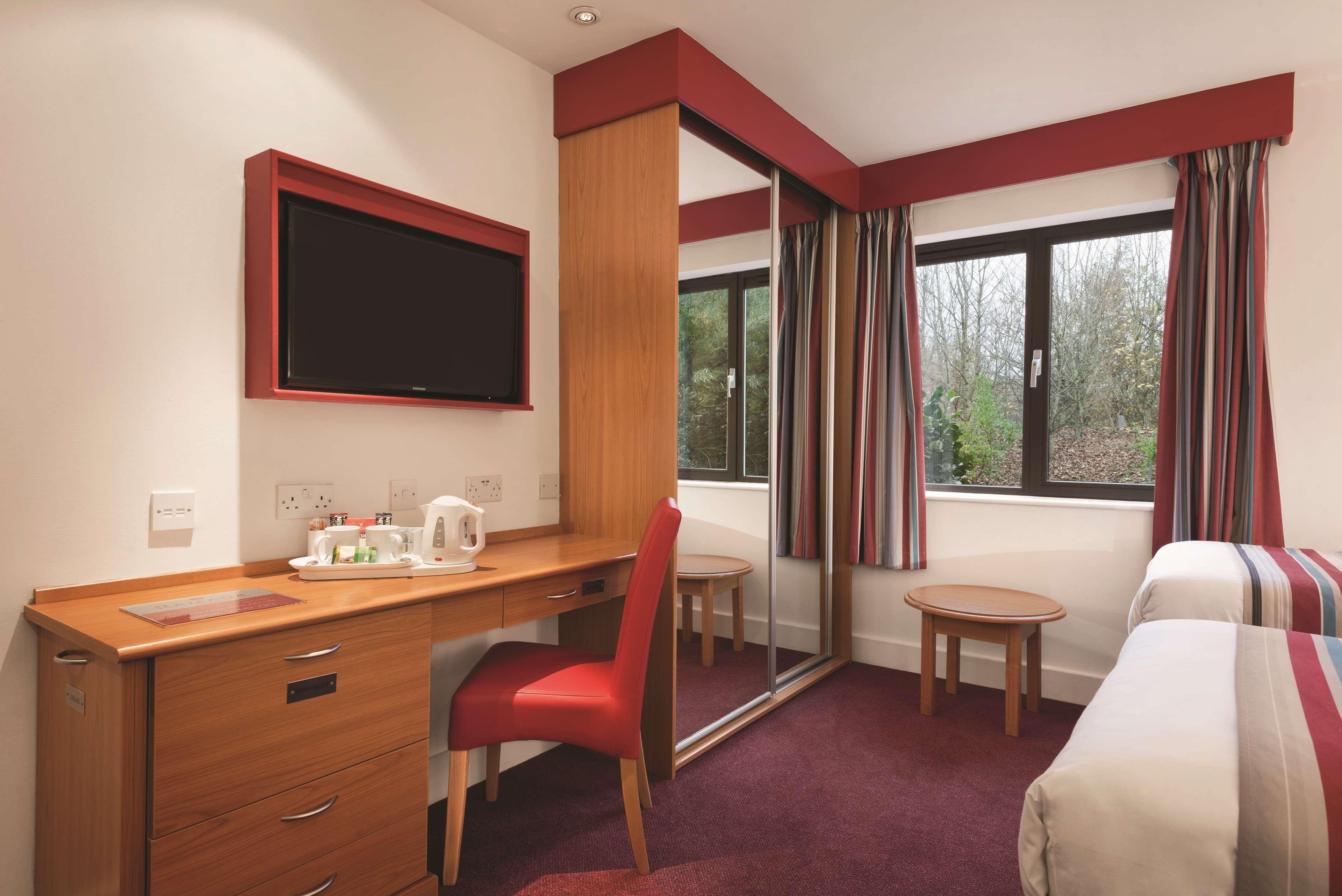 Ramada By Wyndham Cambridge Hotel Fen Drayton Luaran gambar