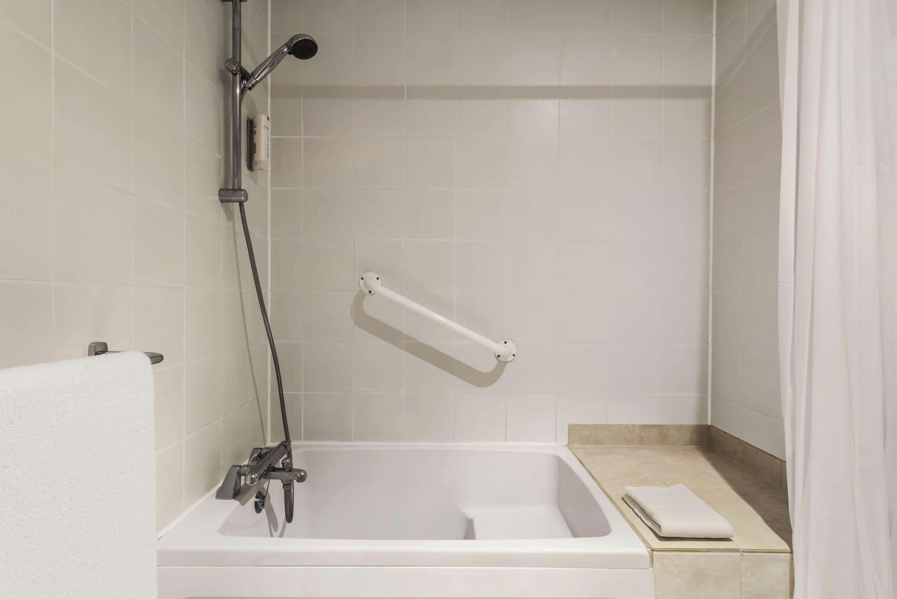 Ramada By Wyndham Cambridge Hotel Fen Drayton Luaran gambar